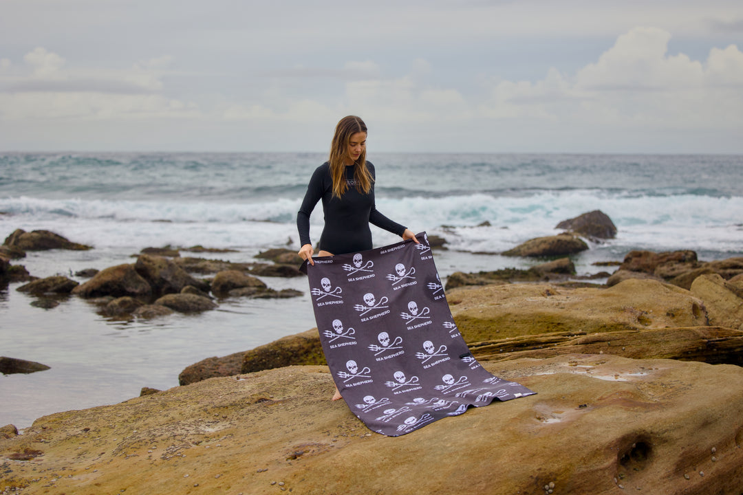 Nakie x Sea Shepherd Recycled Sand Free Beach Towel
