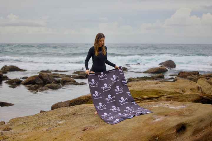 Nakie x Sea Shepherd Recycled Sand Free Beach Towel